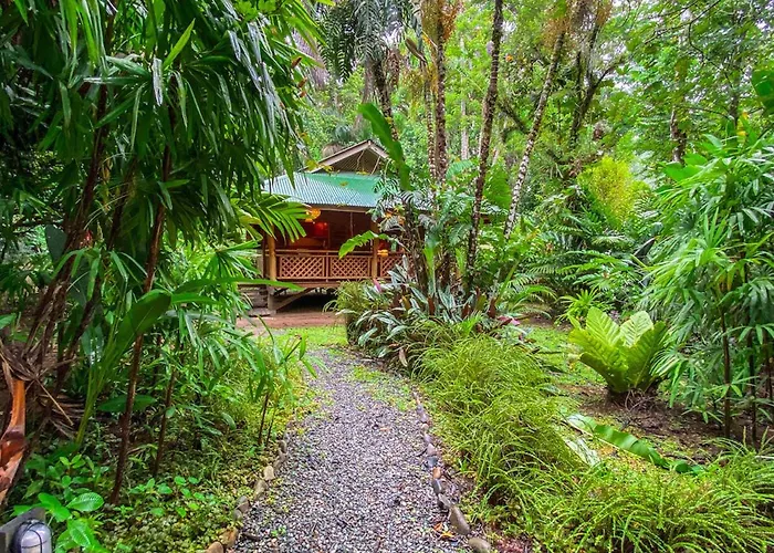 Finca Chica Lodge & Villas